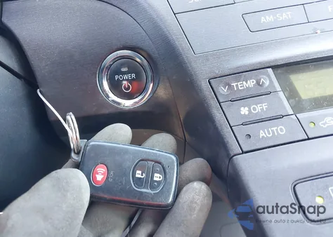 2011 Toyota Prius Two from USA, damaged, VIN JTDKN3DU4B0272062